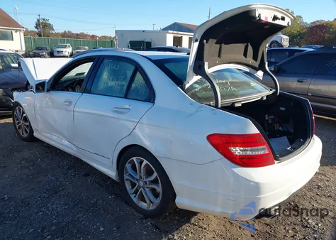 2014 Mercedes-Benz C 300 Luxury 4Matic/Sport 4Matic из США, поврежденный, VIN WDDGF8AB6EA961687